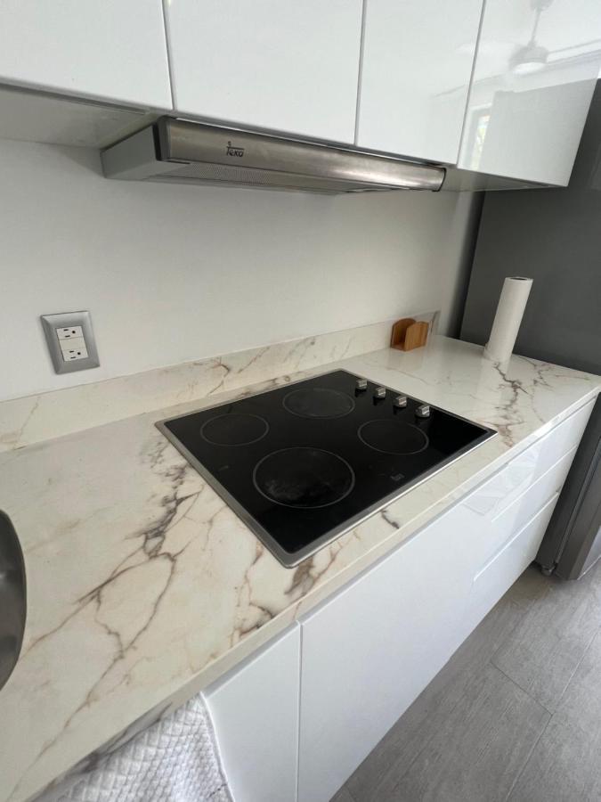 One Block From The Beach! Apartamento *